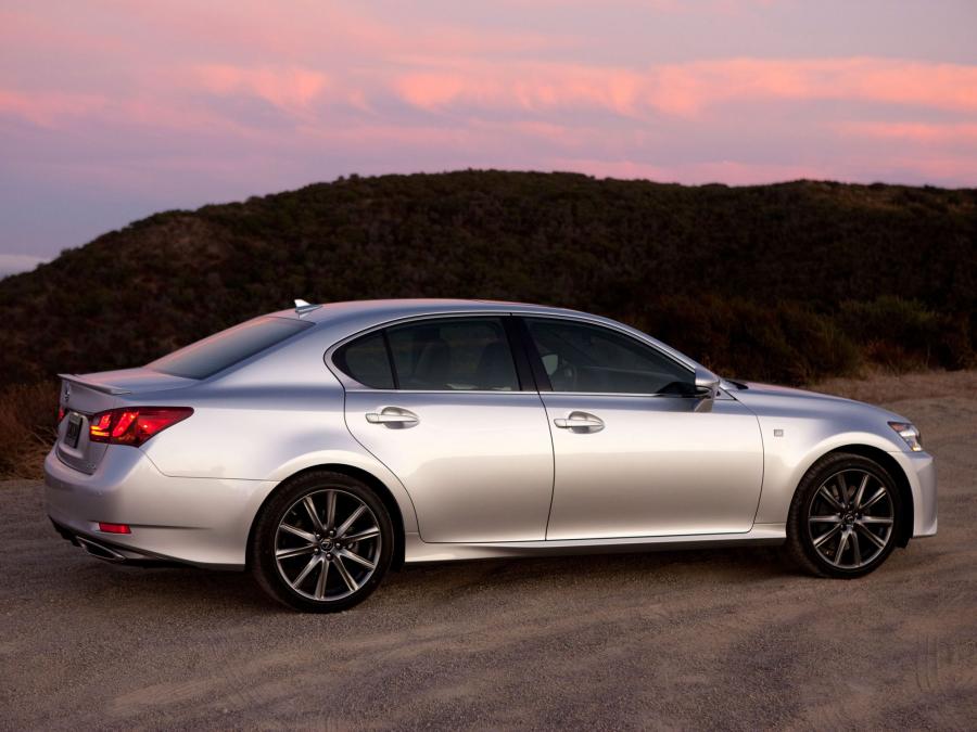  Lexus GS350 F-Sport 2012 года  (фото 10 из 16)